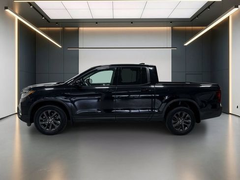 Used 2021 Honda Ridgeline Sport image 2