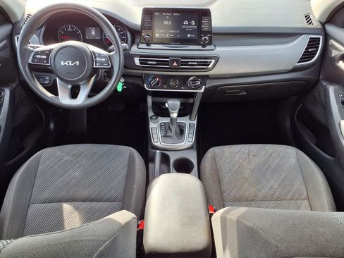 Used 2022 Kia Seltos LX AWD/4WD image 10