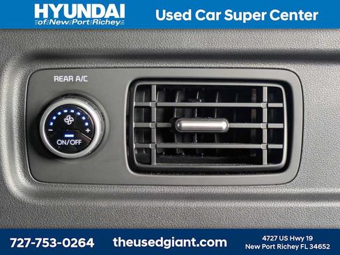 Used 2025 Hyundai Santa Fe Limited FWD image 16