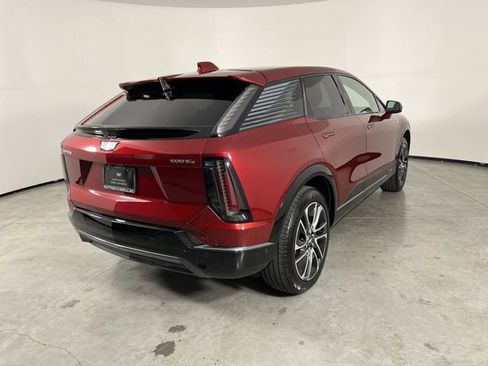 Used 2025 Cadillac Optiq Sport 1 AWD/4WD image 8