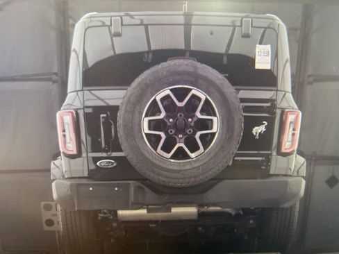 Used 2025 Ford Bronco Outer Banks image 12