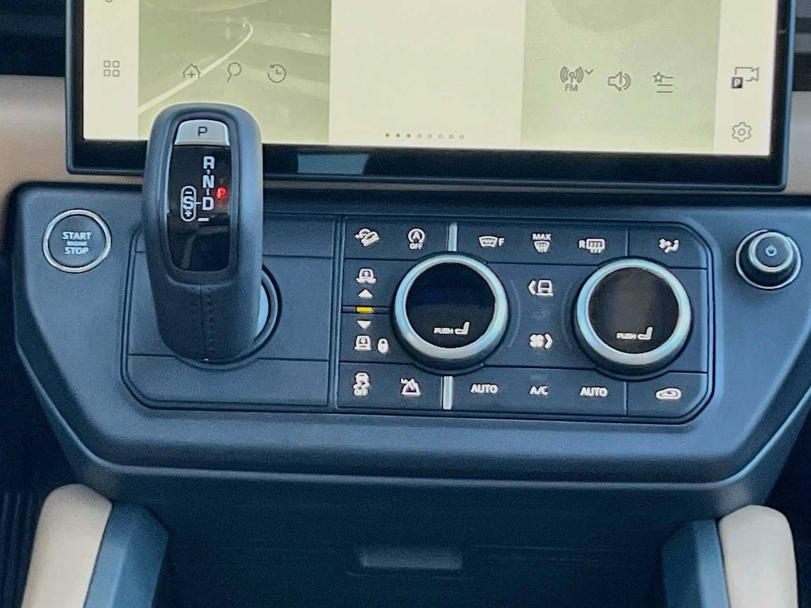 New 2026 Land Rover Defender 110 S AWD/4WD image 10
