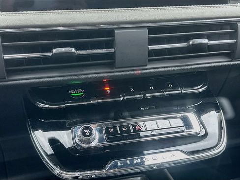 Used 2023 Lincoln Corsair Reserve w/ Equipment Group 201A FWD image 17