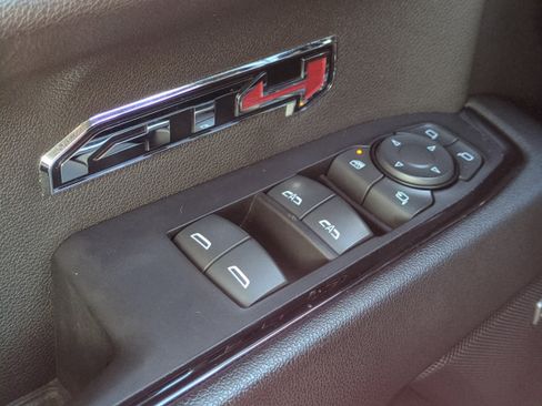 Used 2023 GMC Sierra 1500 AT4 image 24