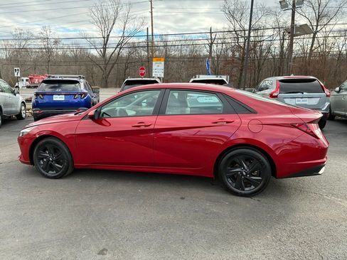 Used 2023 Hyundai Elantra SEL image 4