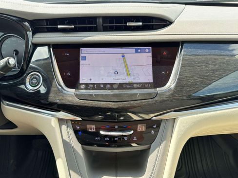 Used 2023 Cadillac XT6 Premium Luxury image 30