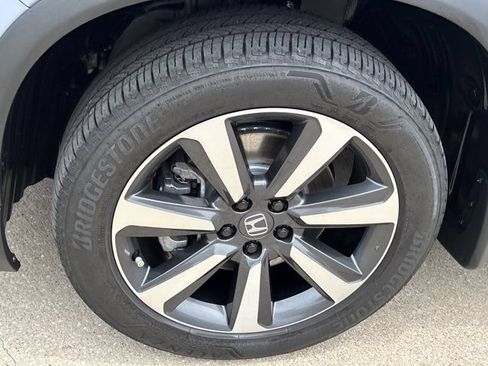 Used 2023 Honda Pilot Touring image 15