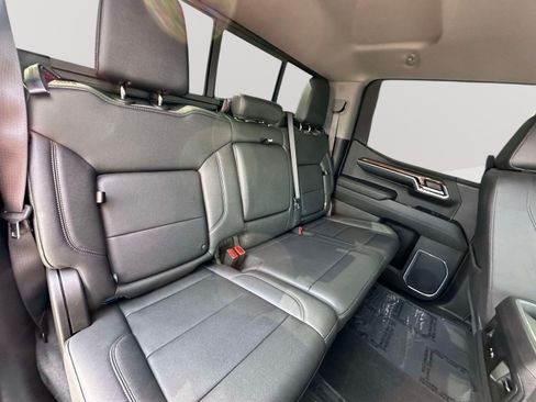Used 2024 Chevrolet Silverado 1500 LT Trail Boss w/ Convenience Package II AWD/4WD image 27