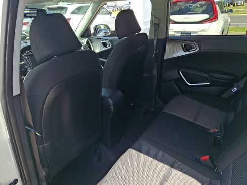 Used 2022 Kia Soul LX FWD image 22