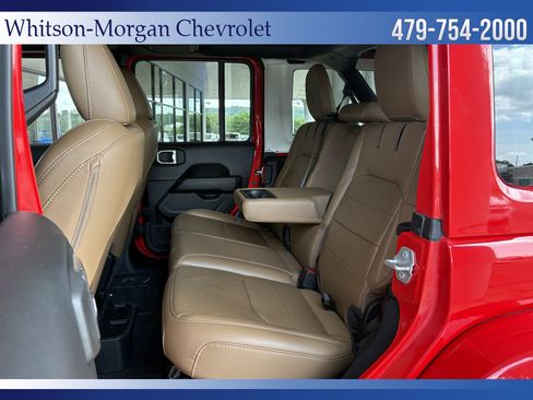 Used 2022 Jeep Wrangler Unlimited Sahara AWD/4WD image 31