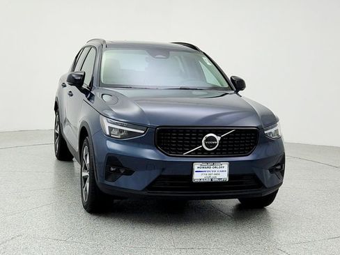 New 2026 Volvo XC40 B4 Plus w/ Climate Package image 2
