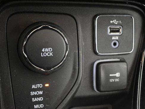 Certified 2019 Jeep Compass Limited image 23