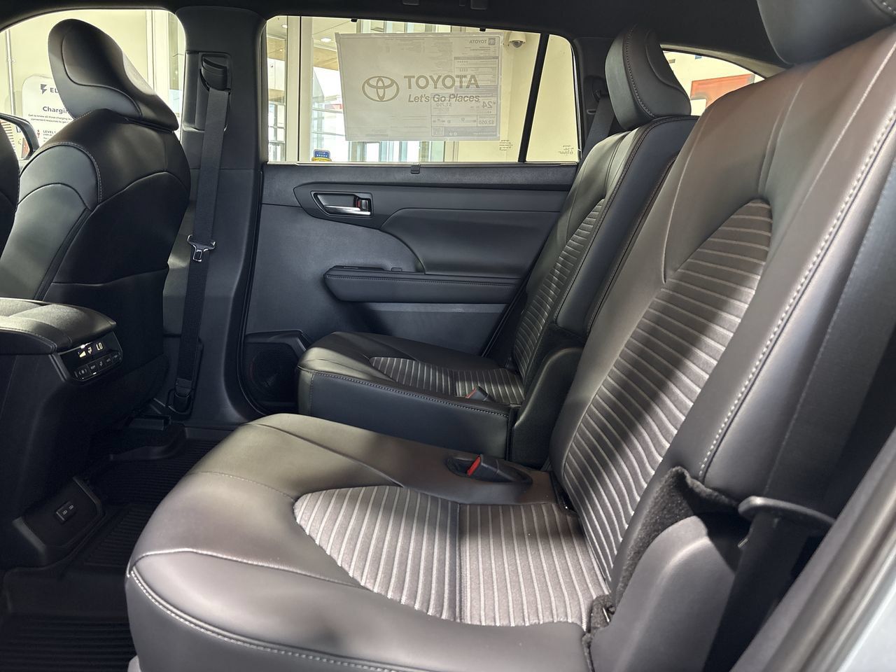 New 2026 Toyota Highlander XSE AWD/4WD image 24