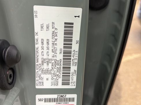 Used 2024 Toyota Tundra Limited image 9