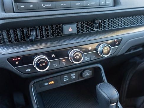 Used 2024 Honda CR-V EX image 25