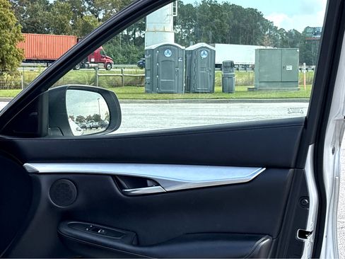 Used 2021 INFINITI QX50 Luxe image 15