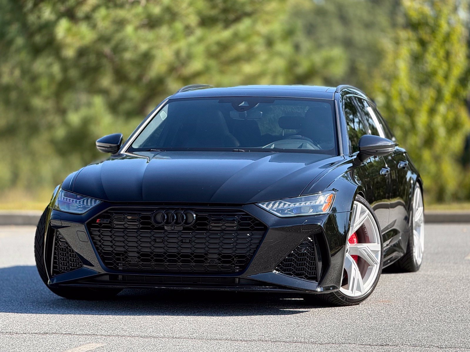 Used 2021 Audi RS 6 w/ Executive Package AWD/4WD image 2