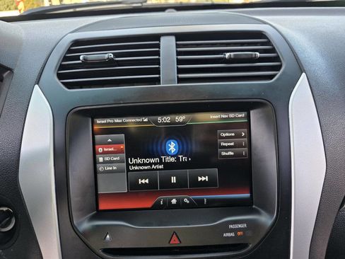 Used 2014 Ford Explorer XLT w/ Equipment Group 202A image 22