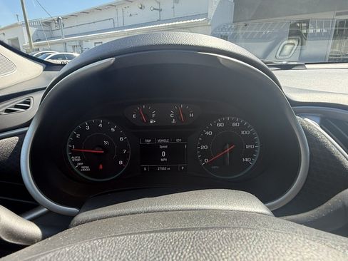 Used 2025 Chevrolet Malibu LT FWD image 18