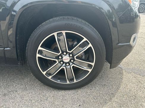 Used 2019 GMC Acadia Denali w/ Technology Package AWD/4WD image 33