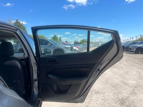 Used 2024 Nissan Altima 2.5 SV AWD/4WD image 30
