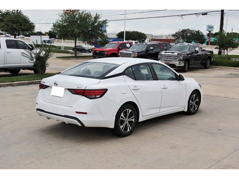 Used 2022 Nissan Sentra SV FWD image 6
