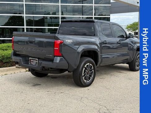 Used 2024 Toyota Tacoma TRD Sport AWD/4WD image 3