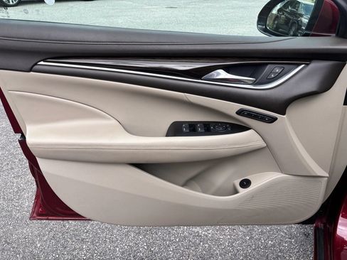Used 2017 Buick LaCrosse Essence FWD image 8