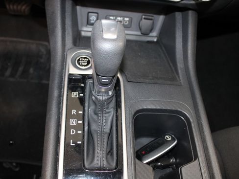 Used 2025 Nissan Sentra SV FWD image 26