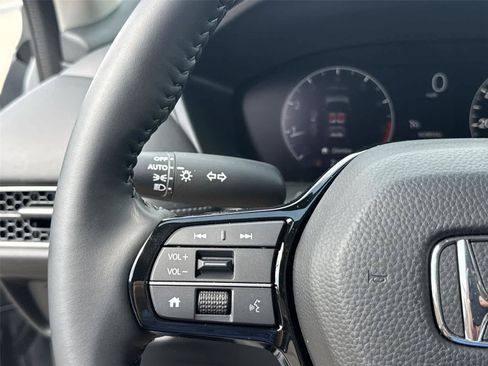 Used 2027 Honda HR-V EX-L image 20