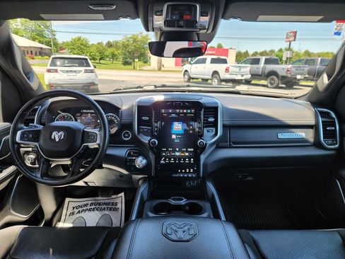 Used 2023 RAM 1500 Laramie AWD/4WD image 19