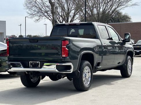 Used 2025 Chevrolet Silverado 2500 LTZ w/ LTZ Convenience Package image 4