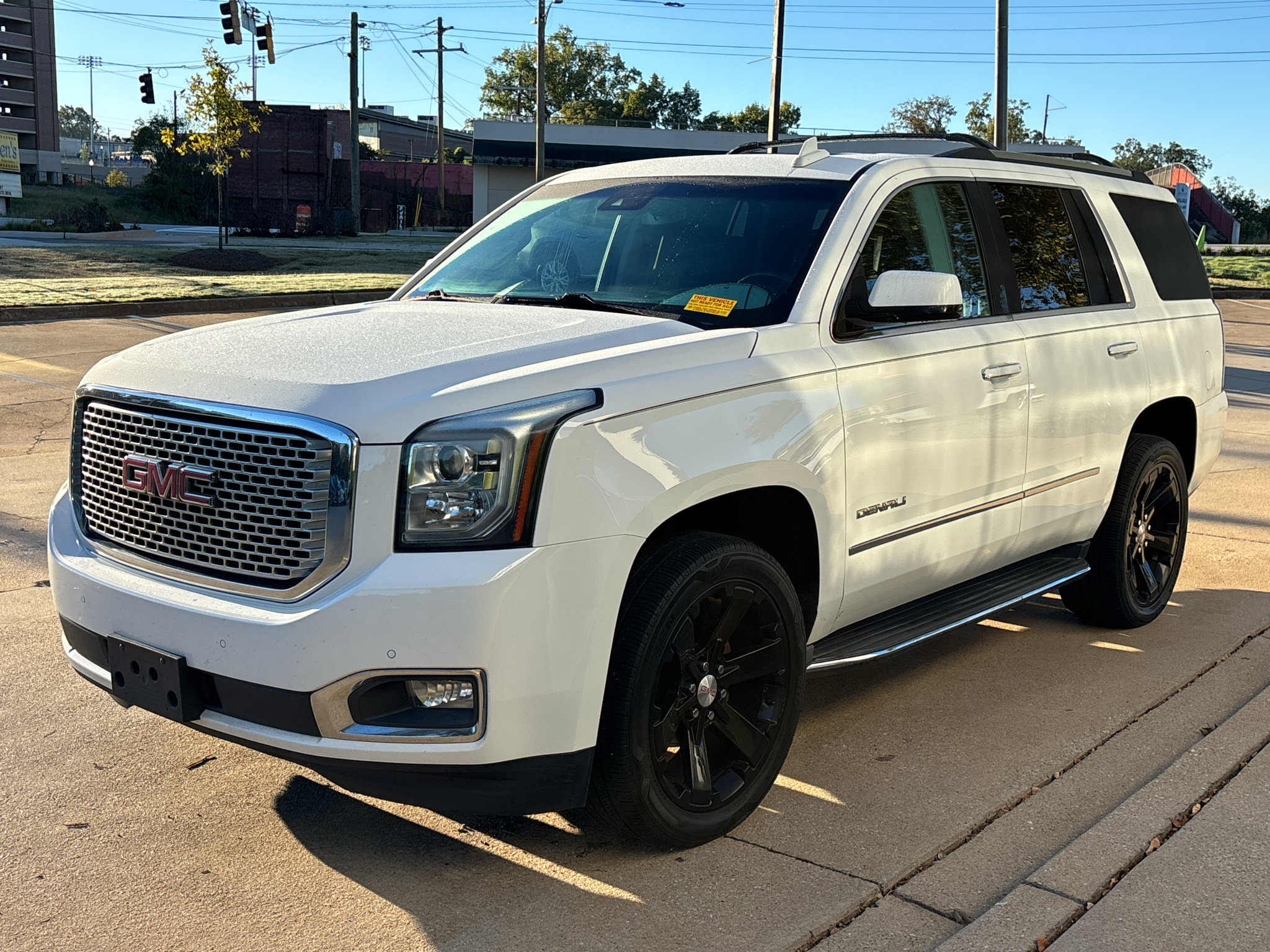 Used 2016 GMC Yukon Denali w/ Open Road Package AWD/4WD image 4