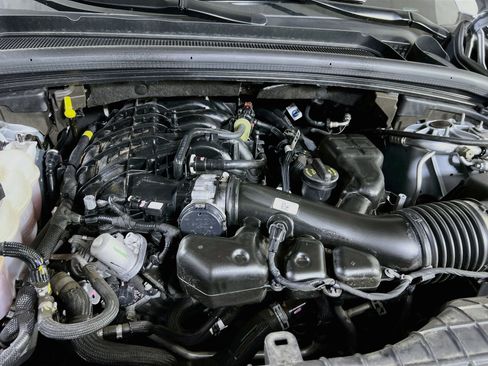 Used 2023 Jeep Grand Cherokee Limited AWD/4WD image 29