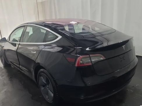 Used 2017 Tesla Model 3 Standard Range RWD image 3