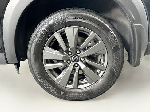 Used 2024 Nissan Pathfinder S image 11