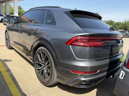 Used 2020 Audi Q8 Prestige w/ Prestige Package AWD/4WD image 2