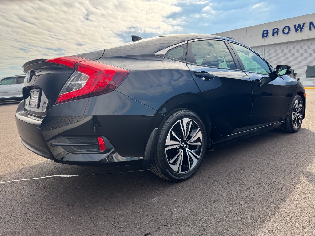 Used 2017 Honda Civic EX-L image 5