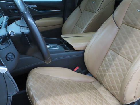 Used 2023 Cadillac Escalade Sport AWD/4WD image 9