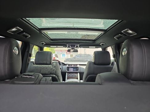 Used 2013 Land Rover Range Rover HSE image 8