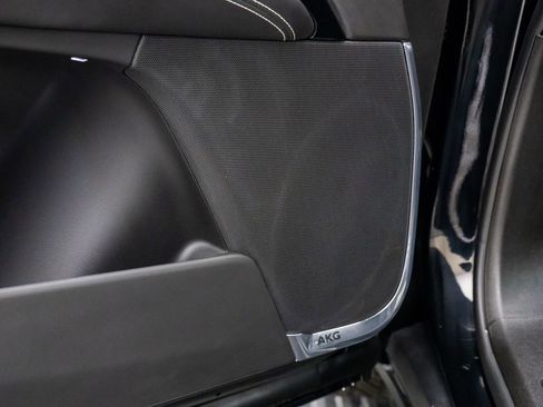 Certified 2025 Cadillac Escalade V w/ LPO, ONYX Package image 17