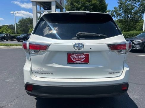 Used 2014 Toyota Highlander XLE AWD/4WD image 8