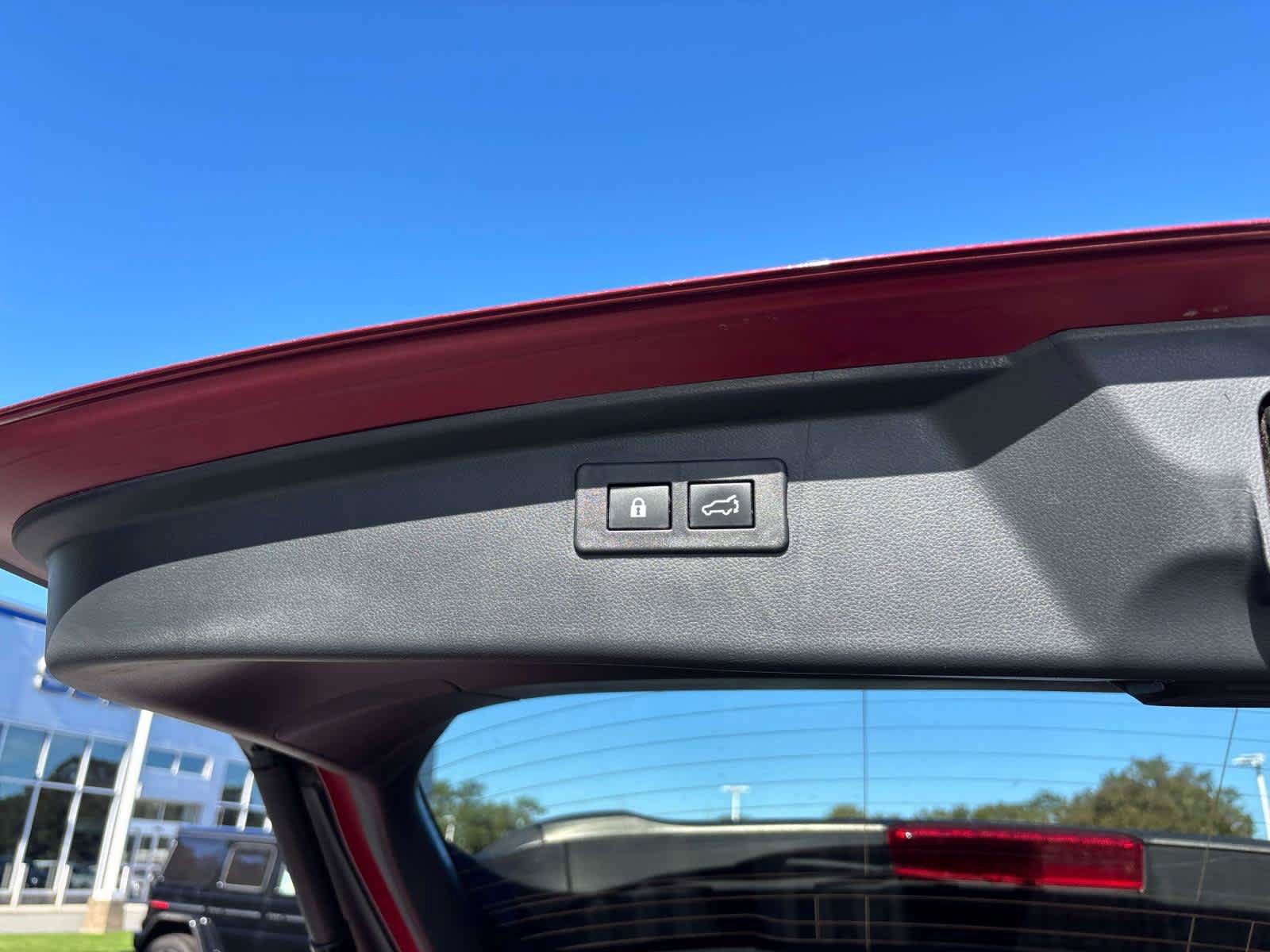 Used 2025 Subaru Outback Premium AWD/4WD image 13