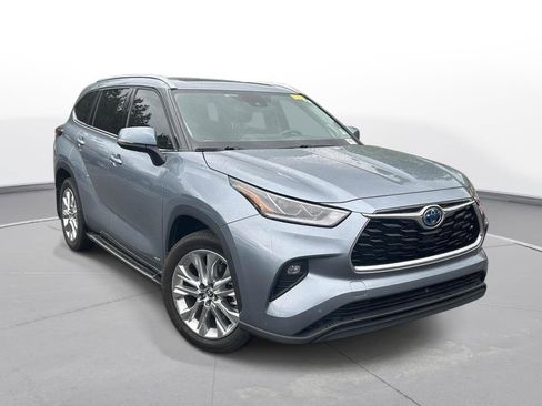 Used 2023 Toyota Highlander Limited AWD/4WD image 4