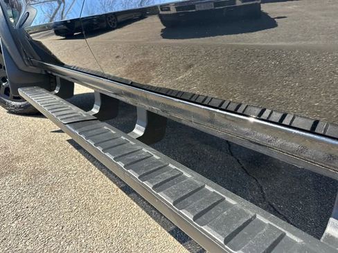 Used 2024 Chevrolet Colorado Trail Boss w/ Technology Package image 15