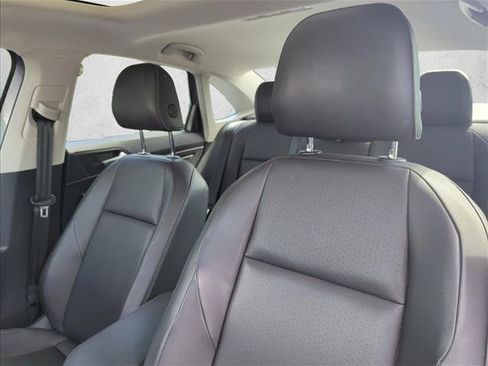 Used 2019 Volkswagen Jetta SE FWD image 16