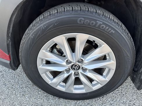 Used 2023 Toyota Corolla Cross LE FWD image 7