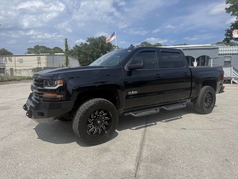 Used 2018 Chevrolet Silverado 1500 LT w/ Texas Edition AWD/4WD image 3