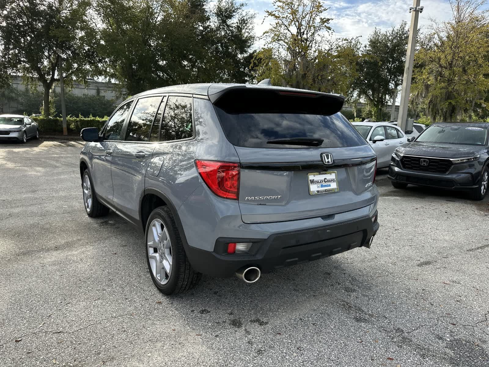 Used 2025 Honda Passport EX-L image 4