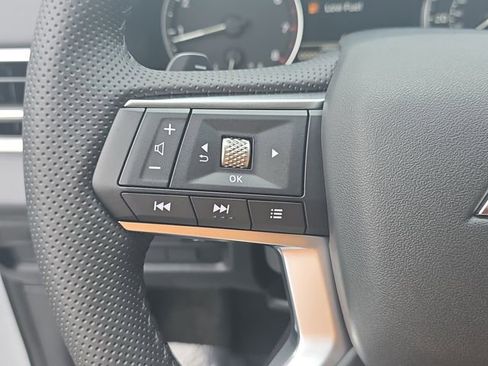 Used 2025 Mitsubishi Outlander Trail Edition image 18